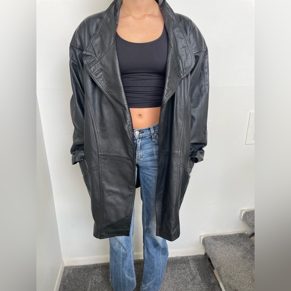 Euro Mono brand Vintage 80’s & 90’s leather coat size large